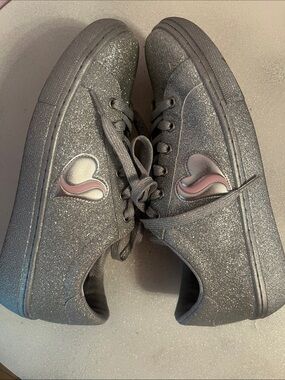 Sketchers women’s Goldie sneakers glitter heart memory foam 9